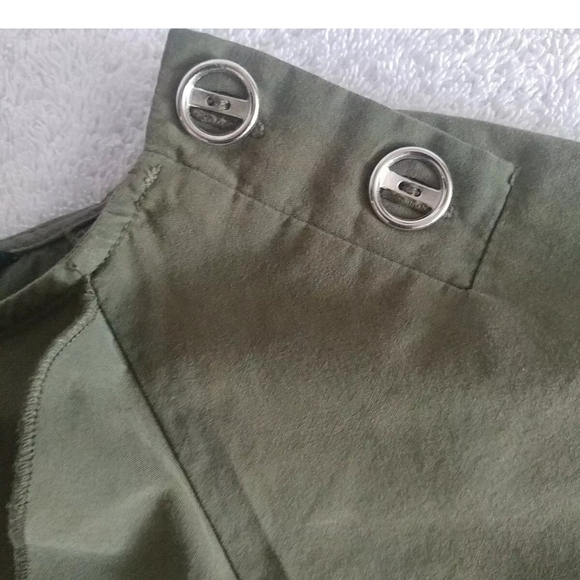 Olive Green Ruffle Blouse.Only the blouse. - Picture 6 of 10